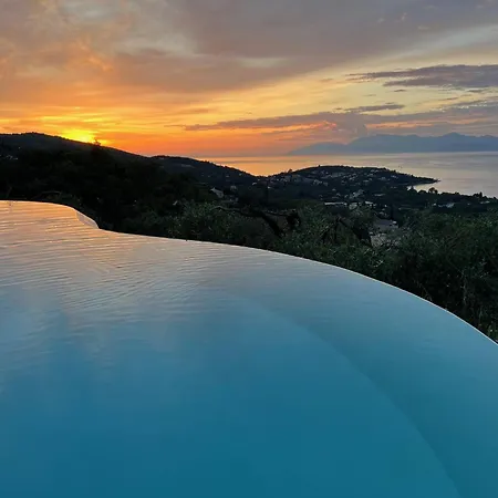 Olivina - Avlaki, Corfu فيلة